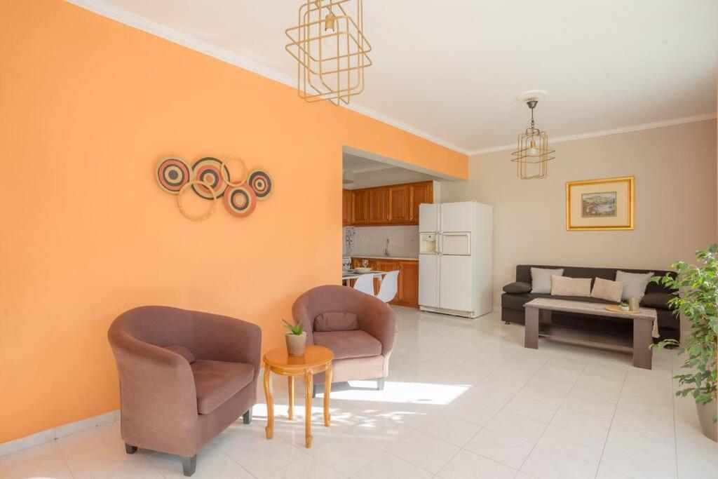 New  2 Bedroom/ 2 Bath Ap.nidri, Familia Apartment